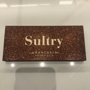 Sultry Eyeshadow Palette